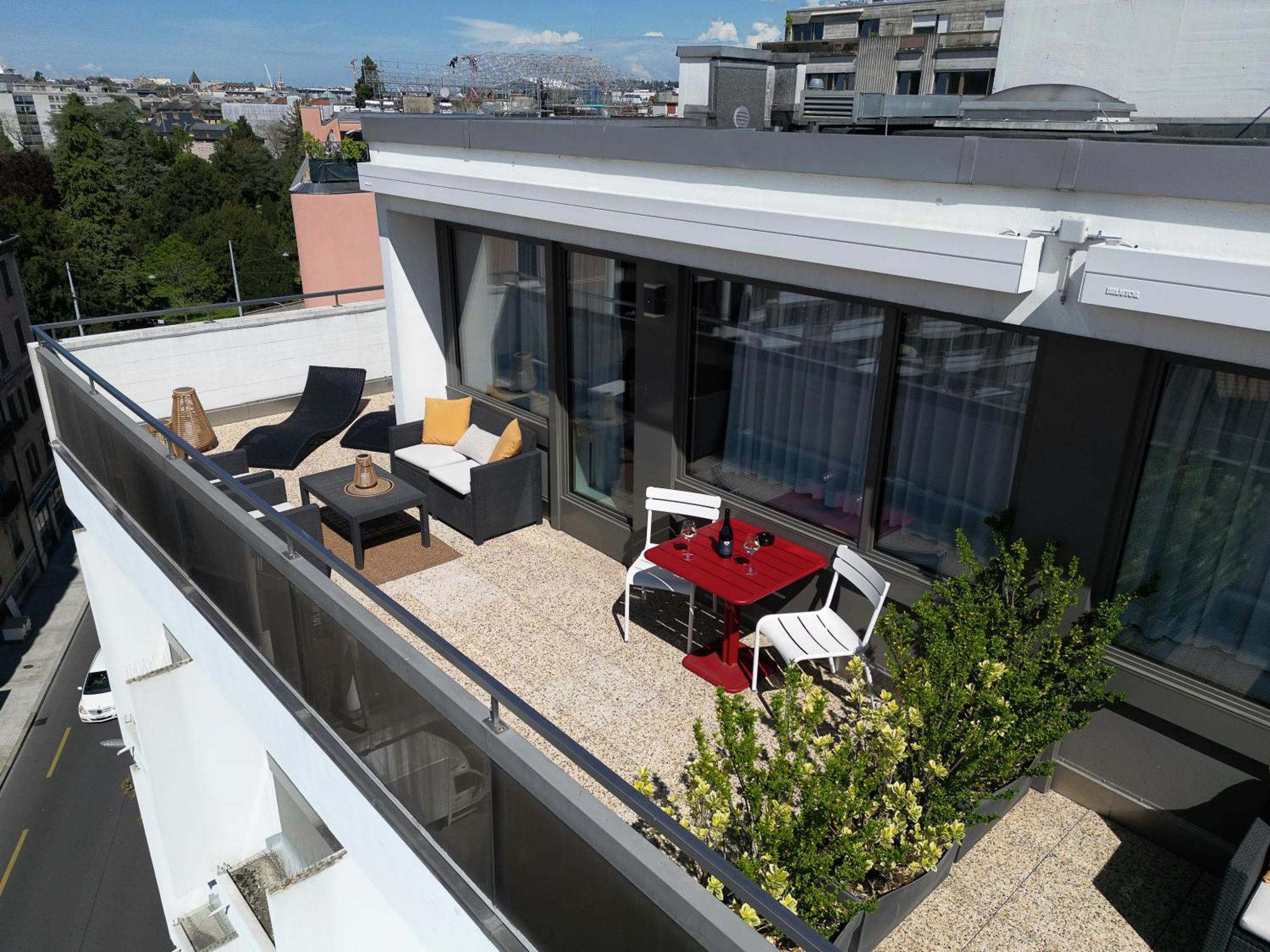 Home Swiss Hotel Geneva Luaran gambar