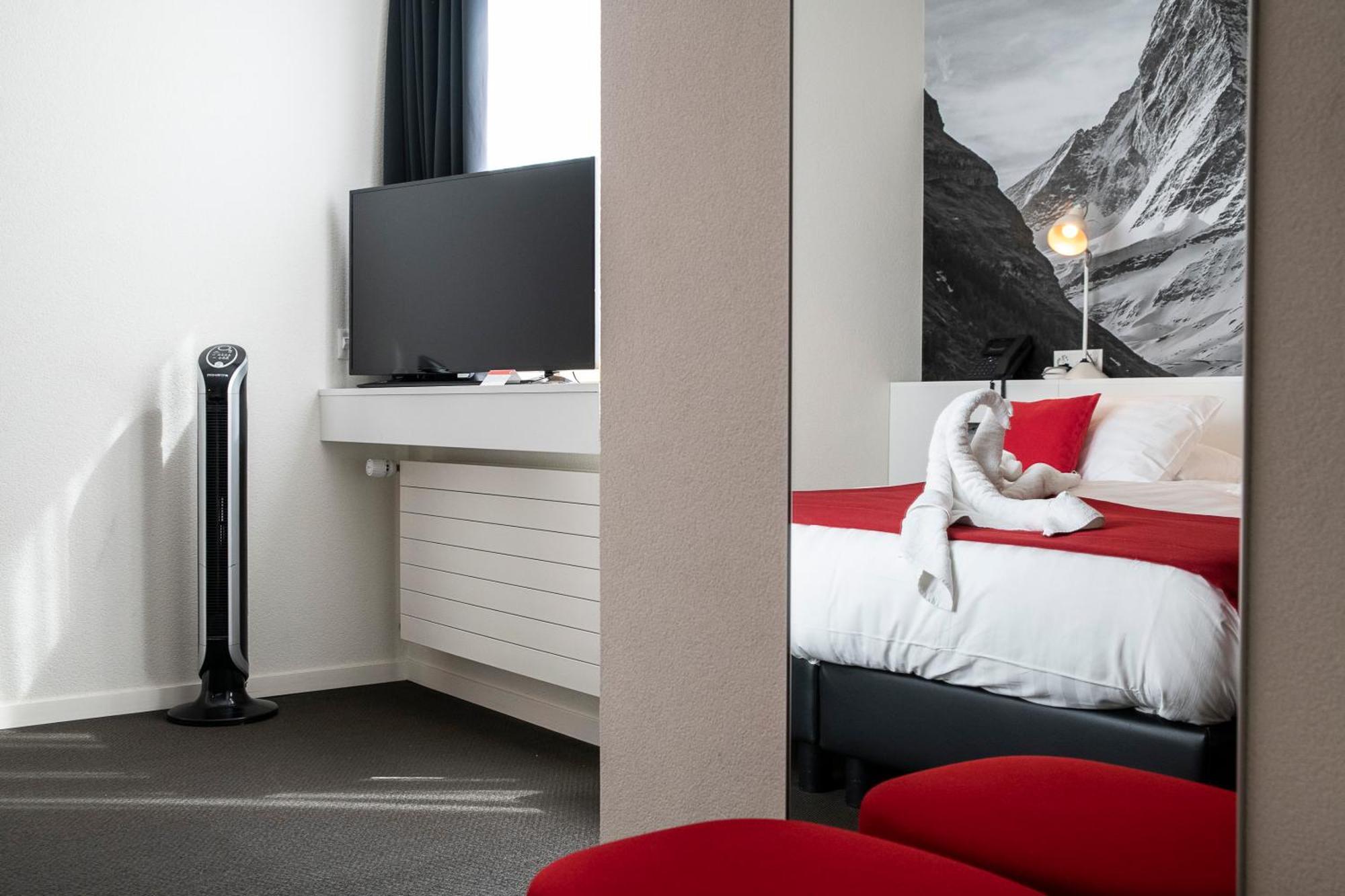Home Swiss Hotel Geneva Luaran gambar